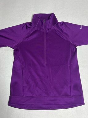 Women’s Columbia 1/2 zip pull over size XS.